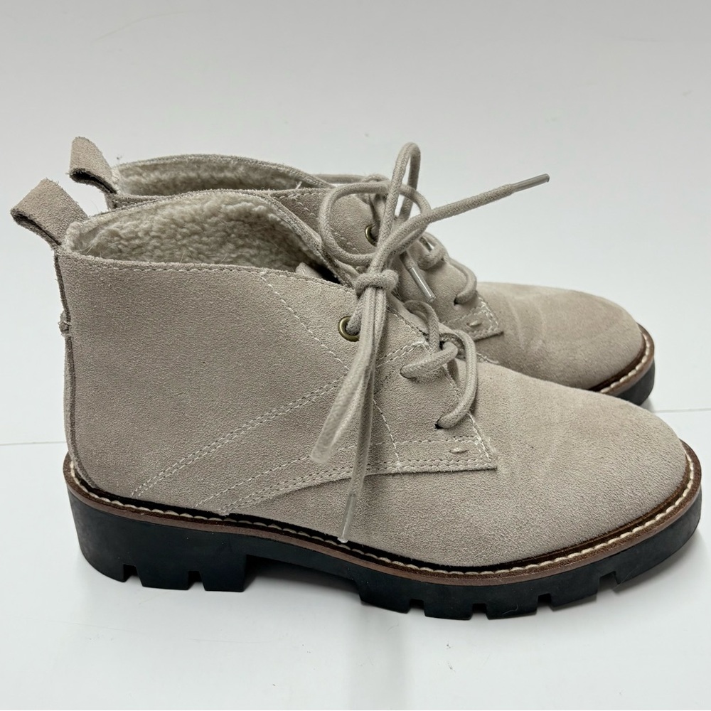 White Mountain Suede Sherpa Lined Lace-Up Boots Taupe Sz 5 1/2